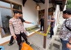 Polisi-Evakuasi-dan-Identifikasi-Jenazah-WNA-di-Kamar-Hotel-Labuan-Bajo