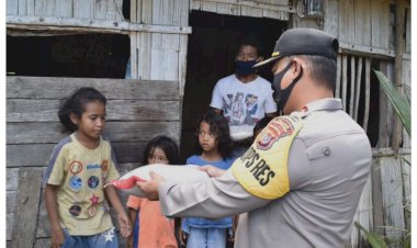 Kapolres-Mabar-Bagikan-2.000-Karung-Beras-untuk-Warga-Mabar-yang-Belum-Mendapat-Bantuan-Sosial
