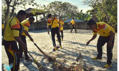Sambut-Hari-Bhayangkara-Ke-74,-Polres-Mabar-Baksos-di-Tempat-Ibadah