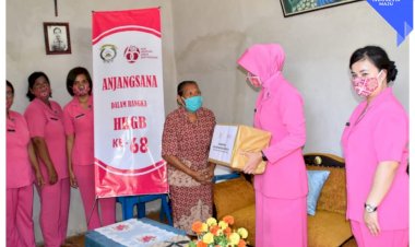 Sambut-HKGB-Ke-68,-Bhayangkari-Cabang-Manggarai-Barat-Melaksankan-Anjangsana-dan-Berbagi-Tali-Asih-Kepada-Warakawuri-Polri