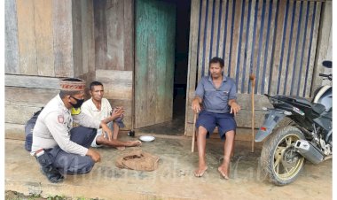 Tak-Henti-Hentinya-Bhabinkamtibmas-Ini-Selalu-Kunjungi-Warga-Binaanya