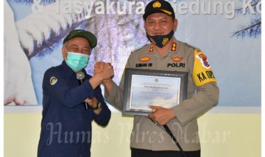 Kapolres-Manggarai-Barat-Terima-Penghargaan-Dari-Ditjen-KSDAE-Kementerian-LHK-RI