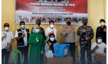 Jelang-Hari-Bhayangkara-Ke-75,-Polres-Manggarai-Barat-Laksanakan-Vaksinasi-di-Pulau-Rinca