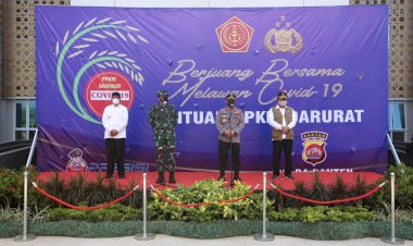 Polri-Sebar-458-Ton-Beras-dan-15.000-Paket-Sembako-untuk-Masyarakat-Banten-Terdampak-PPKM-Darurat