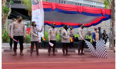 Kapolres-Manggarai-Barat-Hadiri-Parade-of-Nations-The-58th-IAWP-2021-di-Labuan-Bajo