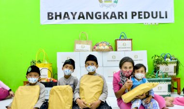 Ketua-Umum-Bhayangkari-Gelar-Baksos-di-Yayasan-yang-Dikelola-Personel-Polda-DIY