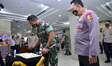 Bertemu-Panglima,-Kapolri-Pastikan-Sinergitas-dan-Soliditas-TNI-Polri-Ditingkatkan