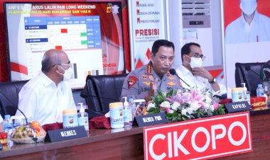 Tinjau-Pos-Terpadu-Cikopo,-Kapolri-Paparkan-Dua-Hal-yang-Harus-Diantisipasi-Hadapi-Libur-Nataru