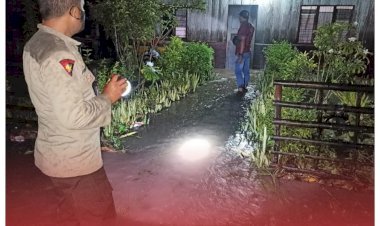 Terendam-Banjir,-Polsek-Lembor-Cek-Langsung-Pemukiman-Warga