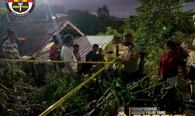 Personil-Polres-Mabar-Bantu-Warga-Padamkan-Kebakaran-Satu-unit-Rumah