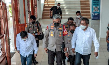 Kapolres-Mabar-Dampingi-Karo-Ops-Jemput-Kedatangan-Kapolda-NTT