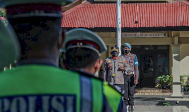 Kapolres-Manggarai-Barat-Pimpin-Upacara-Gelar-Pasukan-Operasi-Patuh-2022