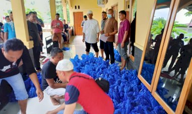 Kapolres-Mabar-Serahkan-2-ekor-Sapi-dari-7-Ekor-Hewan-Qurban