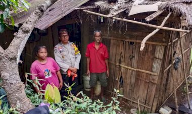 Sambangi-Desa-Binaan,-Bhabinkamtibmas-Desa-Pondo-Imbau-Jaga-Kamtibmas-dan-Berikan-Bantuan-Sembako