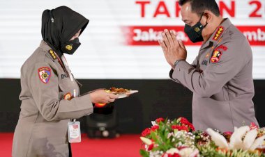 Kapolri-Minta-Polwan-Raih-Lagi-Kepercayaan-Masyarakat-Lewat-Pendekatan-Humanis