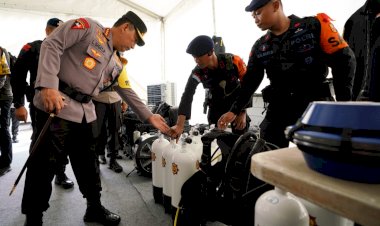 Cek-Peralatan-dan-Kesiapan-Personel,-Kapolri:-Semua-Tergelar-dengan-Baik