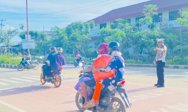 Demi-Keselamatan-Masyarakat,-ini-Hal-Unik-yang-di-Lakukan-Kasat-Lantas-Polres-Mabar