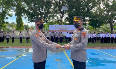 Polres-Mabar-Salurkan-Bantuan-Untuk-Korban-Gempa-Bumi-Cianjur