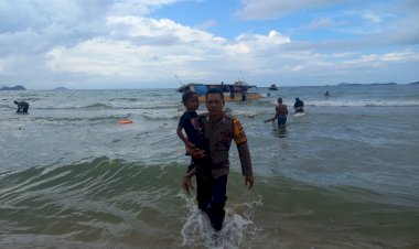 Gerak-Cepat-Tim-SAR-Gabungan-Berhasil-Evakuasi-Korban-Karam-Kapal-Motor-di-Labuan-Bajo