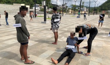 Polres-Mabar--Gelar-Rekonstruksi-Kasus-Pengeroyokan-di-Waterfront-City-Labuan-Bajo,-25-Adegan-di-Peragakan