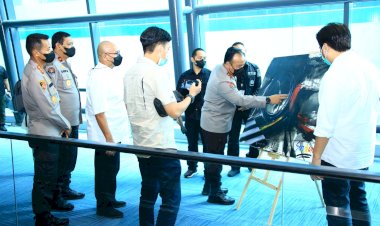Polri-Percantik-Bandara-Soetta-dengan-Lukisan-Karya-Para-Difabel
