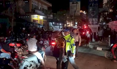 Demi-Kelancaran-Arus-Lalin,-Satlantas-Polres-Mabar-Urai-Kemacetan