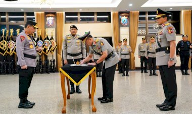 Pimpin-Sertijab-Irwasum,-Kapolri-Gelorakan-Tingkatkan-Kepercayaan-Publik