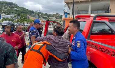 Penumpang-Perahu-Ojek-Antar-Pulau-di-Labuan-Bajo,-Berhasil-Dievakusi-Tim-SAR-Gabungan