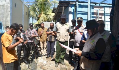 Humanis,-Polisi-Amankan-Eksekusi-Rumah-di-Labuan-Bajo