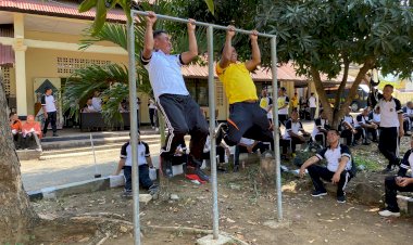 Siap-Amankan-Pemilu-2024,-Polisi-Laksanakan-Tes-Kesamaptaan-Jasmani-di-Labuan-Bajo