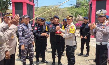 Kunjungi-Mako-Brimob,-Kapolres-Mabar-Bersama-Danlanal-Labuan-Bajo-Berikan-Kejutan