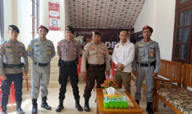 Patroli-Dialogis-Jelang-Pemilu-2024,-Polisi-Sambangi-Kantor-KPU-dan-Bawaslu