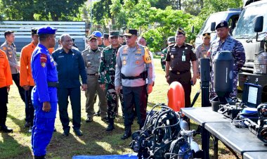 Komitmen-Melindungi-NTT-dari-Ancaman-Alam,-Kapolda-NTT-Pimpin-Apel-Kesiapan-Penanggulangan-Bencana