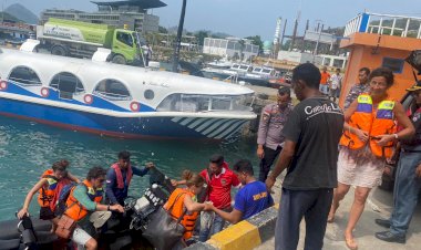 Kapal-Karam-Akibat-Fenomena-El-Nino,-5-Orang-Turis-Asing-Dievakuasi-Tim-SAR-Gabungan