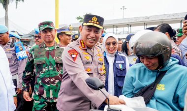 Tinjau-Pelabuhan-Gilimanuk-Ketapang,-Kapolri-Paparkan-Strategi-Wujudkan-Mudik-yang-Aman-dan-Nyaman