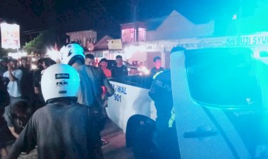 Nekat-Menerobos-Traffic-Light,-Dua-Pengendara-Tabrakan-di-Labuan-Bajo