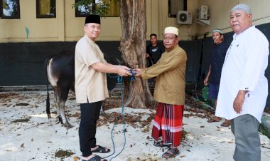 Momen-Idul-Adha-1445-H,-Polres-Mabar-Sembelih-2-Ekor-Sapi-dan-11-Ekor-Kambing-Qurban