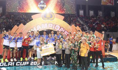 Kapolri-Tutup-Langsung-Turnamen-Bola-Voli-Sekaligus-Resmikan-Pembangunan-Sumur-Bor-Dan-Filtrasi-Air-Bersih-Layak-Minum-Di-Kalimantan-Barat