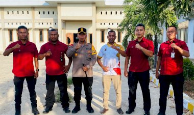 Debat-Publik-Pilbup-Mabar,-Polisi-Sterilisasi-dan-Amankan-Gedung-Arnold-Janssen-Hall-Labuan-Bajo