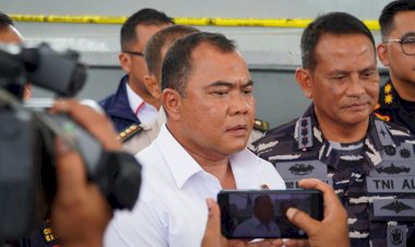 Konferensi-Pers-Penyeludupan-Benih-Bening-Lobster-Sebanyak-237.305-Benih-Bening-Lobster-Senilai-23,6-Miliar-Rupiah