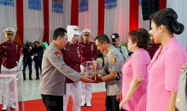 Gelar-Pengantar-Purna-Tugas,-Kapolri-Sebut-Jenderal-(HOR)-Agus-Andrianto-Sosok-yang-Tegas