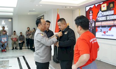 Lepas-Tim-Taekwondo-Garbha-Presisi-Ke-Vietnam,-Irwasum-Polri:-Jaga-Nama-Baik-Institusi-dan-Negara,-Junjung-Sportivitas