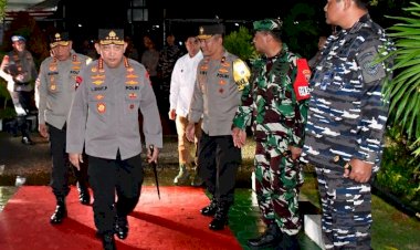Pantau-Langsung-Pengamanan-Kunjungan-Presiden-RI,-Kapolri-Tiba-di-Kupang