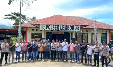 Dukung-Kamtibmas-Saat-Tahun-Baru,-Polisi-dan-Tokoh-Pemuda-Kompak-Jaga-Lembor-Raya