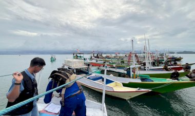 23-Unit-Kapal-Nelayan-Diamankan-Polisi,-Mereka-Dikenakan-Sanksi-Administratif