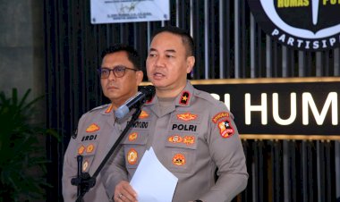 Polri-Gelar-Salat-Gaib-untuk-Tiga-Anggota-yang-Gugur-dalam-Tugas-di-Way-Kanan