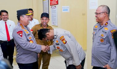 Pastikan-pelayanan-optimal,-Kapolri-Kunjungi-Polsek-Rumbai-Pesisir