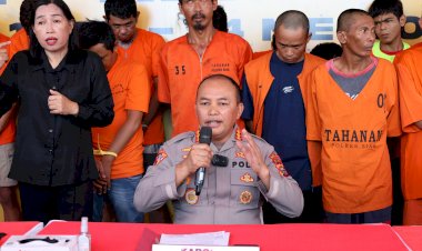 POLDA-RIAU-KONFERENSI-PERS-PENGUNGKAPAN-KASUS-PREMANISME/KEJAHATAN-JALANAN-HASIL-OPERASI-PEKAT-LANCANG-KUNING-2025