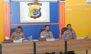 Wakapolda-NTT-Pimpin-Asistensi-di-Polres-Alor,-Soroti-Disiplin-Personel-dan-Pencegahan-Konflik-Horisontal