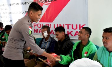 Humanis-dan-Dekat-dengan-Rakyat,-Polda-NTT-Layani-Kesehatan-Ojek-Online-Jelang-Hari-Bhayangkara